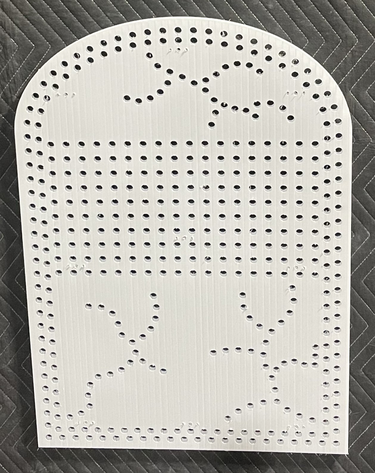 Left Cracks Cracked Headstone with Matrix - Image 1